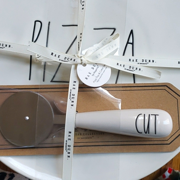 NWT Rae Dunn Ultimate Pizza Gift Set Artisan Collection By Magenta - Picture 3 of 7